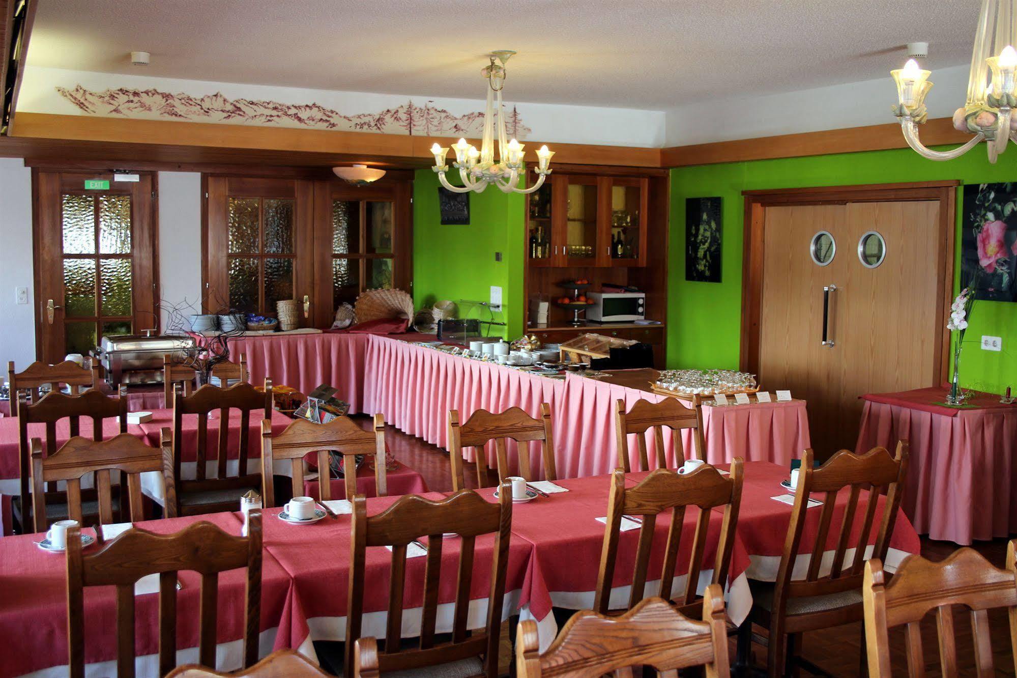 Swiss Family Hotel Alphubel Saas Fee Εξωτερικό φωτογραφία