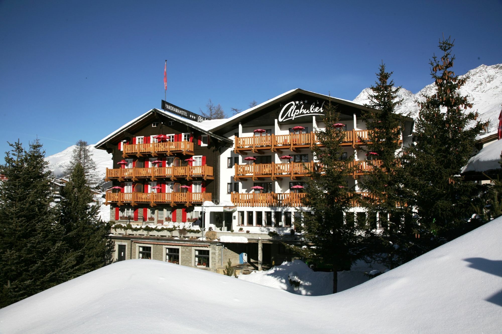 Swiss Family Hotel Alphubel Saas Fee Εξωτερικό φωτογραφία